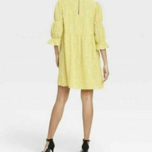 NWT Yellow puff-sleeved dress